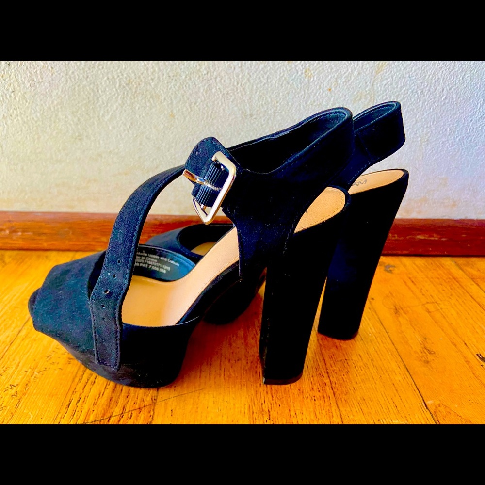 Women’s Platform Heels still in box